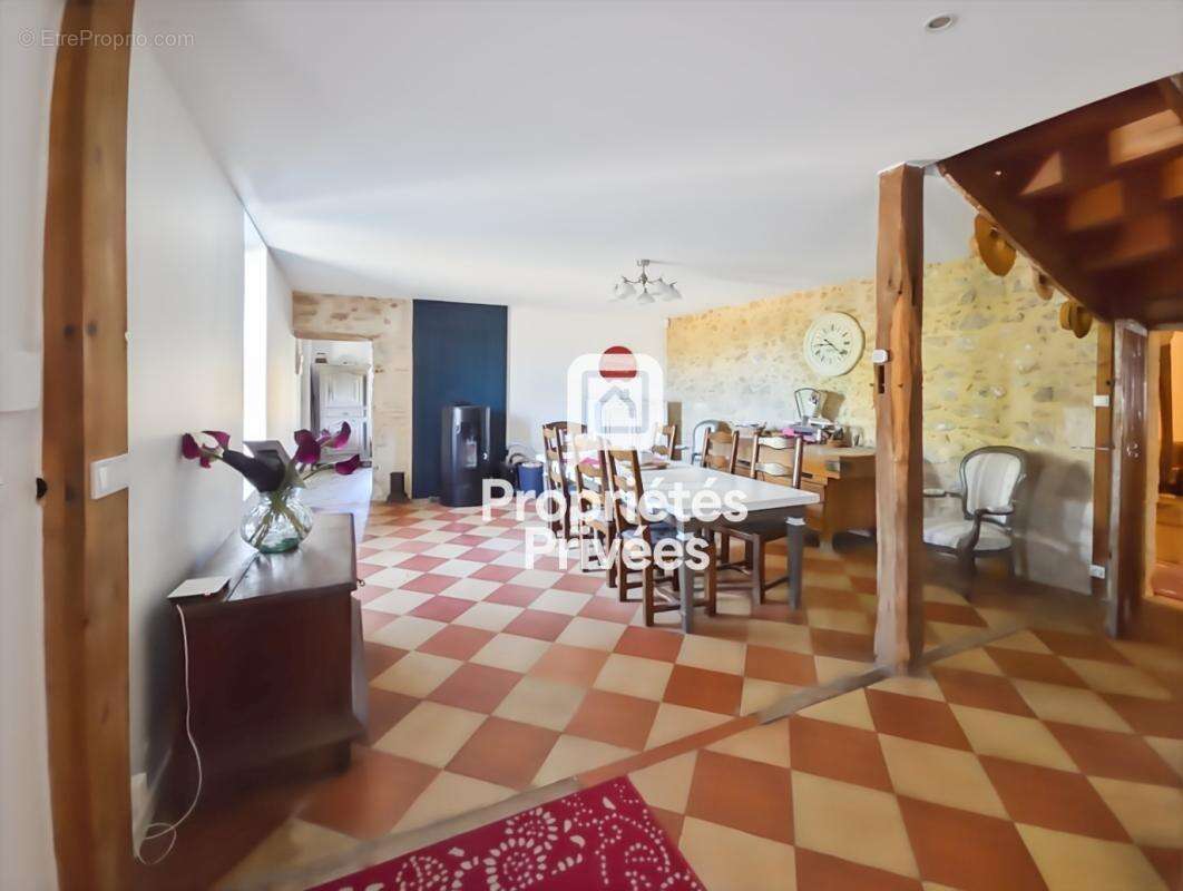 Maison à SAINTE-BAZEILLE