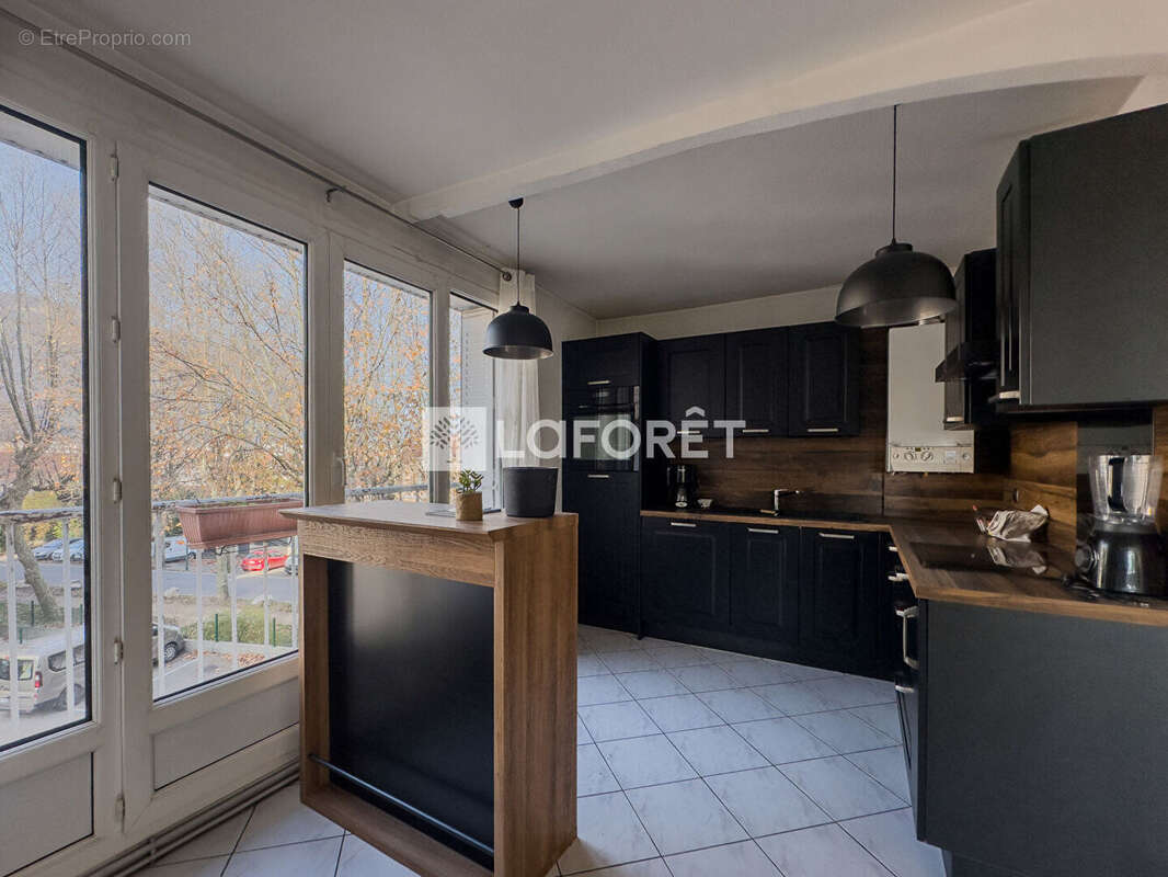 Appartement à SEYSSINET-PARISET