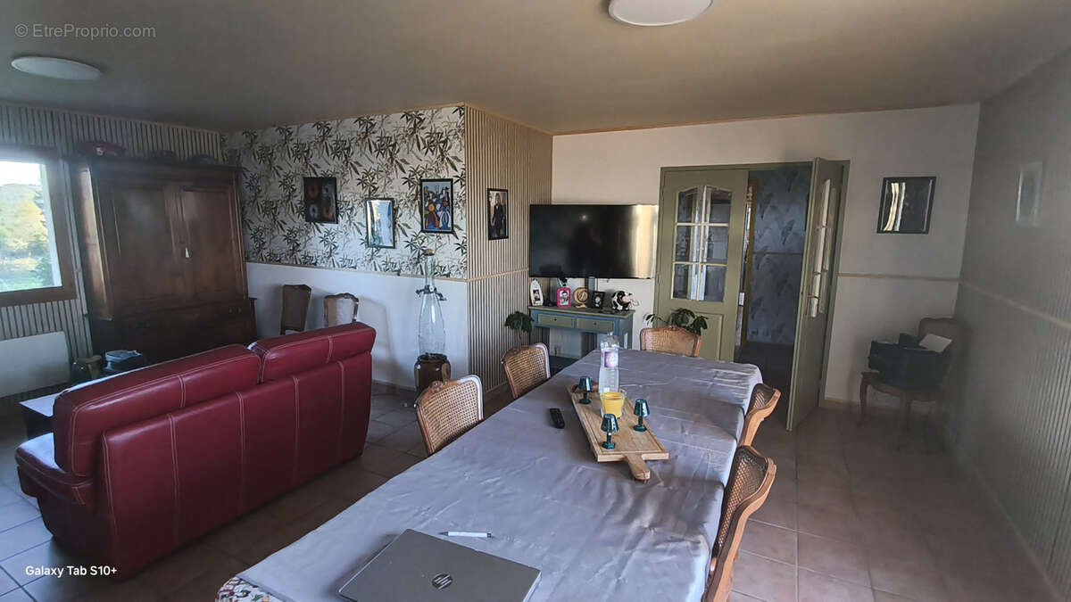 Maison à NEUVIC-ENTIER