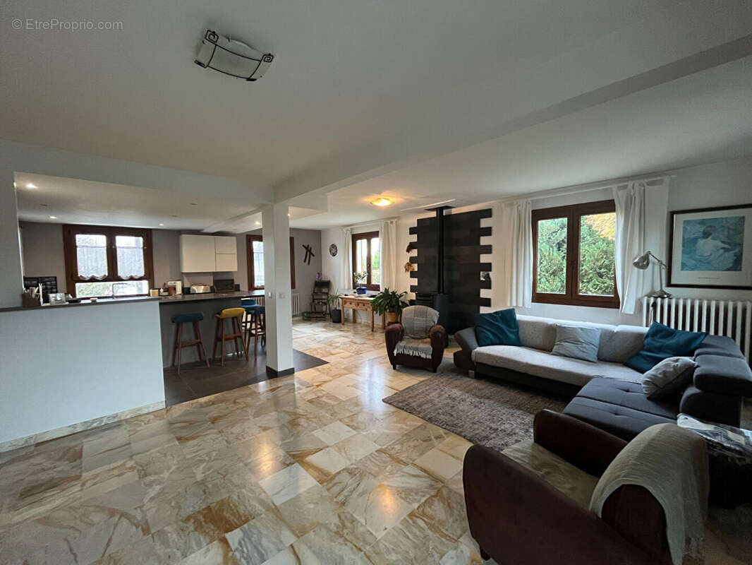 Maison à ARMENTIERES-EN-BRIE