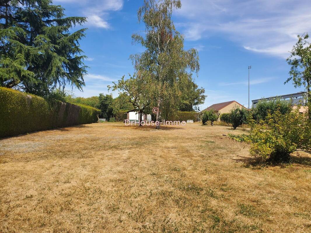 Maison 96 m² à Illiers-Combray  - photo 1