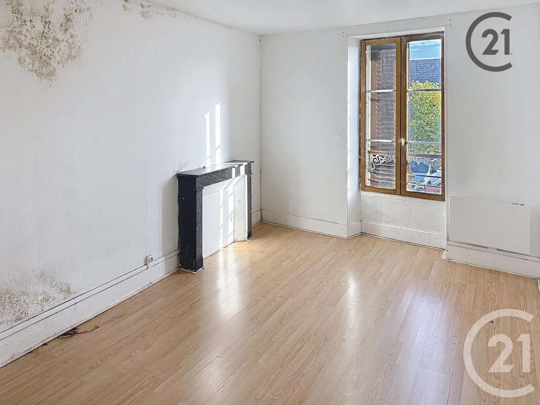 Maison à CHEMILLY-SUR-YONNE