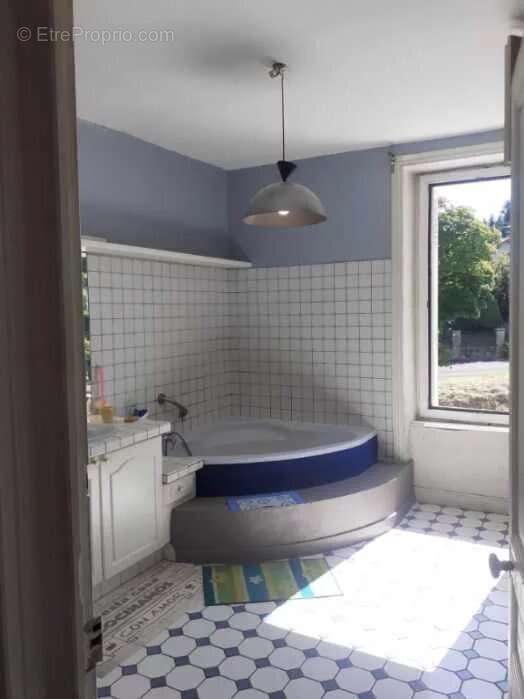 Maison avec local commercial et appartement Saint Agrève - photo 9