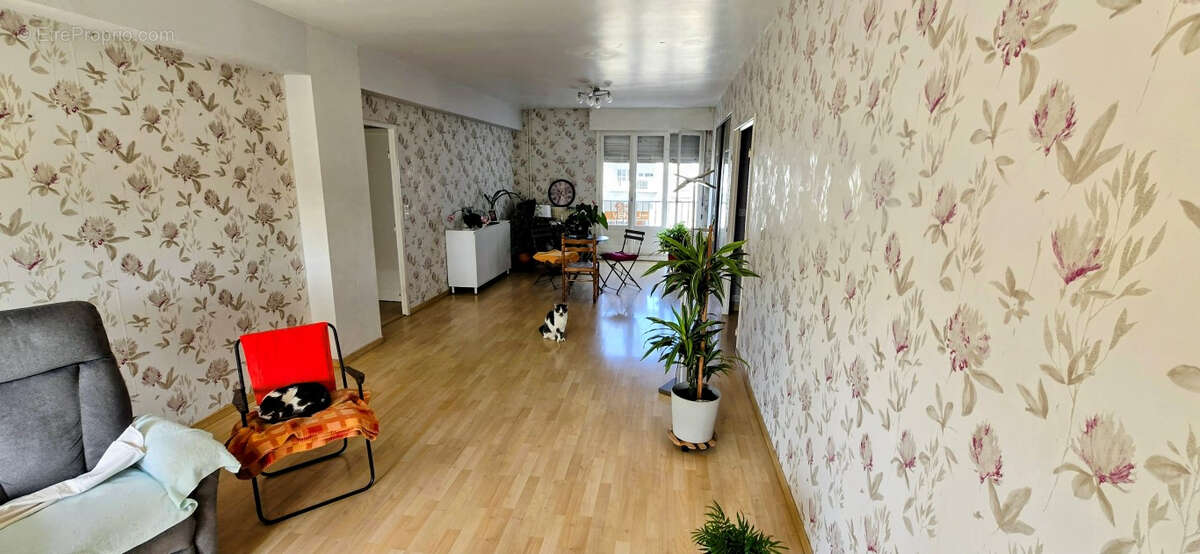 Appartement Gray 3 pièce(s) 86.35 m2 - photo 8