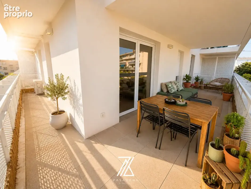 Vente appartement T3 65 m2 Montpellier Près d'arènes Nouvelle Mairie Port Marianne - photo 2