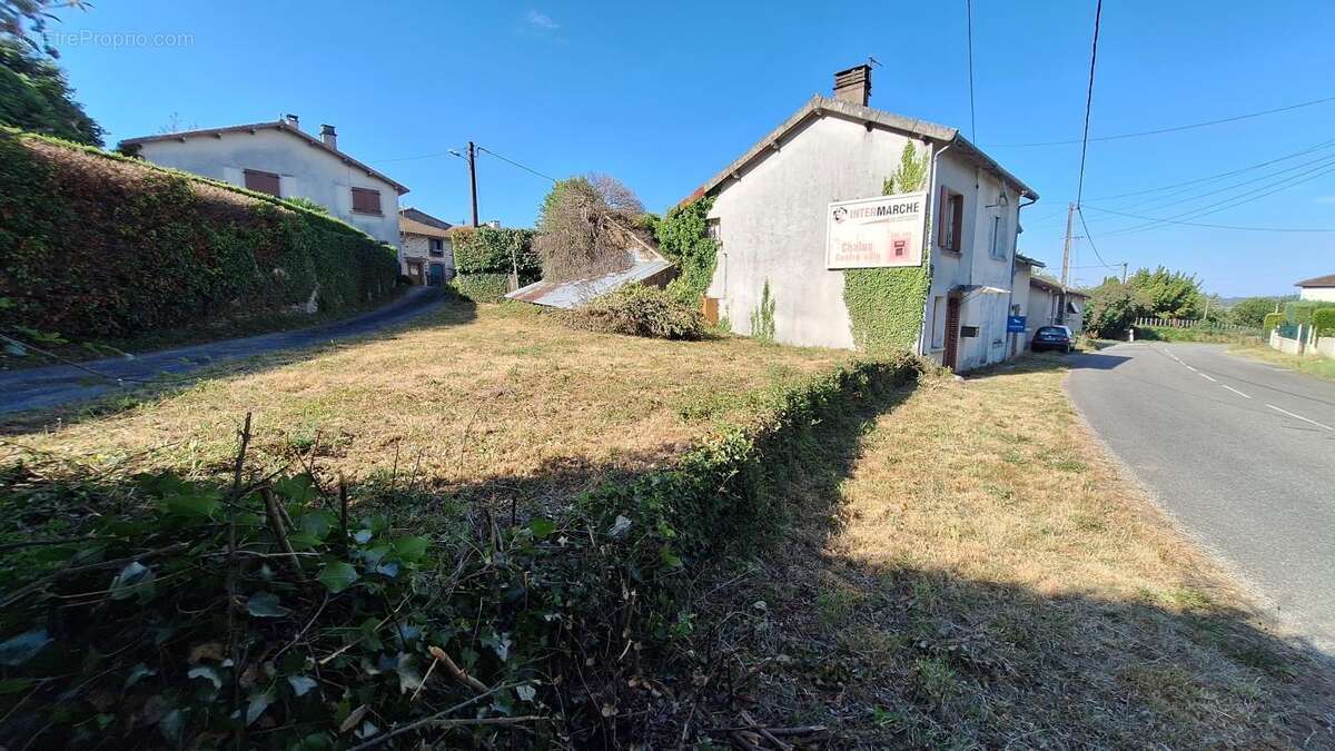 Maison à CHALUS