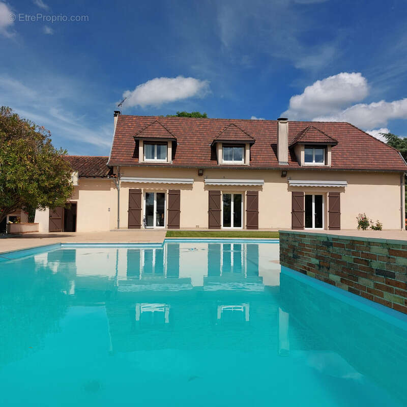 Maison à vendre 13 pièces MONTAUBAN (82), salle de reception, parking, bureaux, cave, dépendances,  parc de 8000m2, 2 entrées in - photo 87