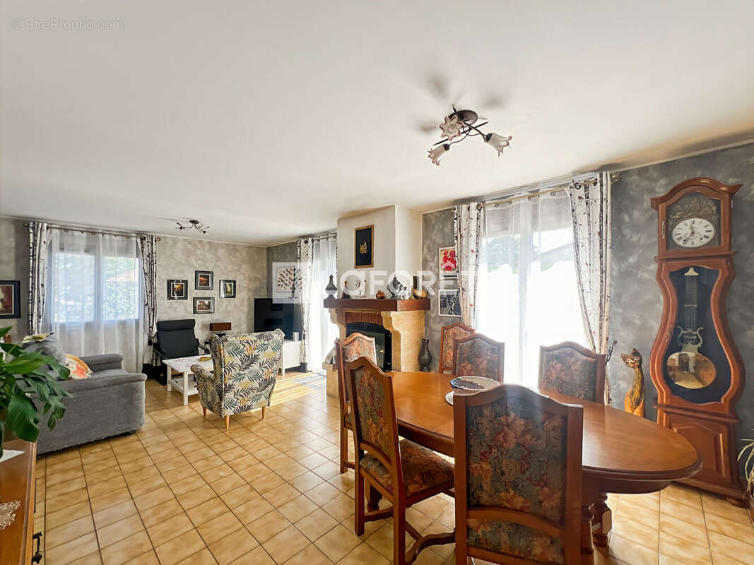Maison à SAINT-DENIS-DE-PILE