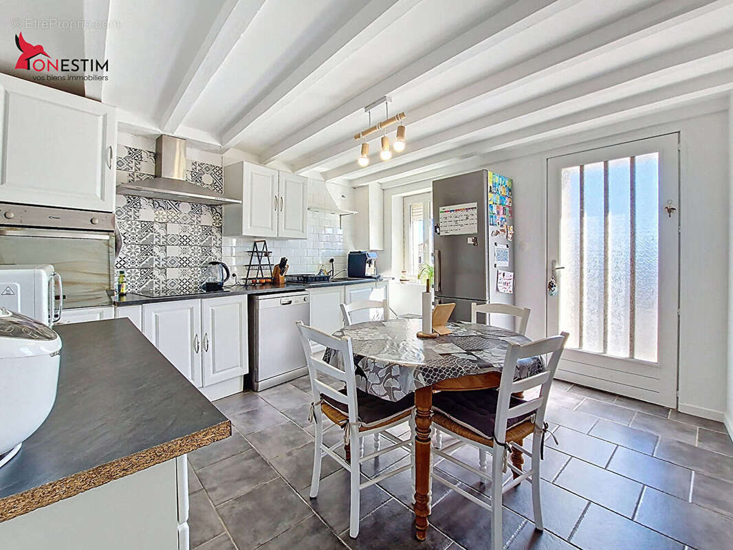 Maison à SAINT-GEORGES-HAUTE-VILLE