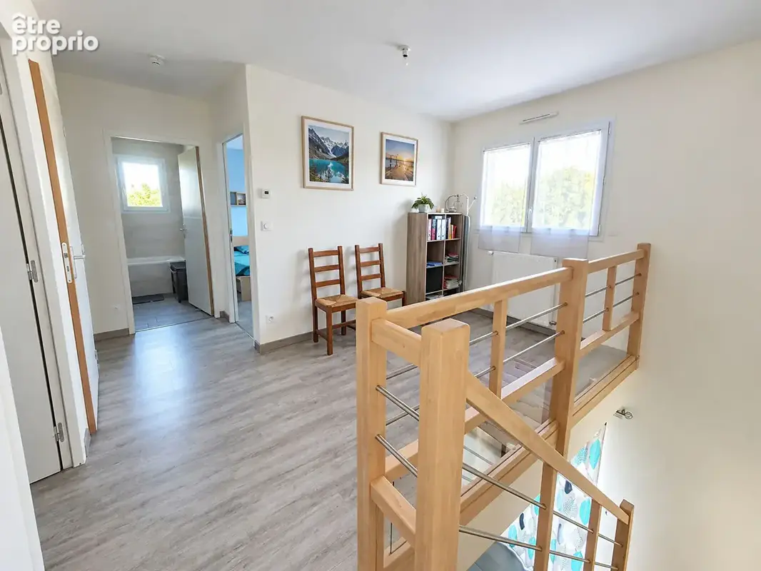 Maison contemporaine à vendre à Tierce 4 chambres, garage et Jardin clos - photo 6