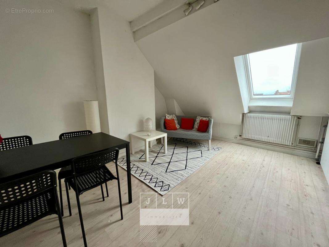 LILLE - Appartement de type 2 dernier étage - photo 3