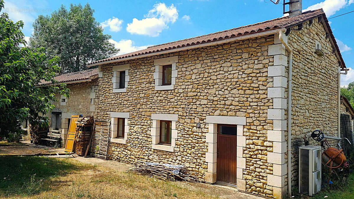 Maison 200 m² à Mareuil  - photo 2