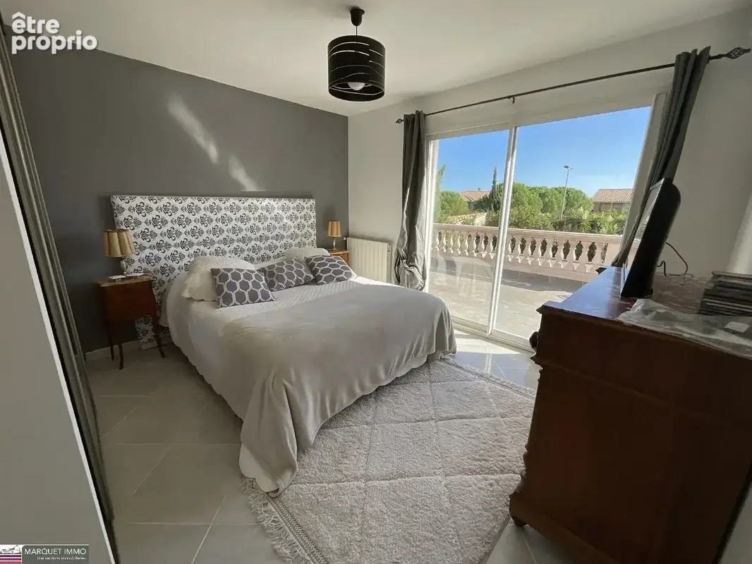 Coup de cur assuré pour cette superbe villa d'architecte T6 offrant 214 m² sur 902 m² de terrain clos paysagé et intimiste... - photo 18