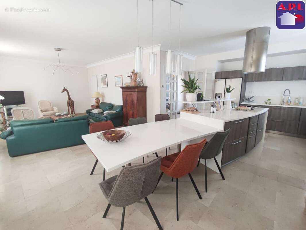 Maison 297 m² à Saint-Jean-Du-Falga  - photo 3