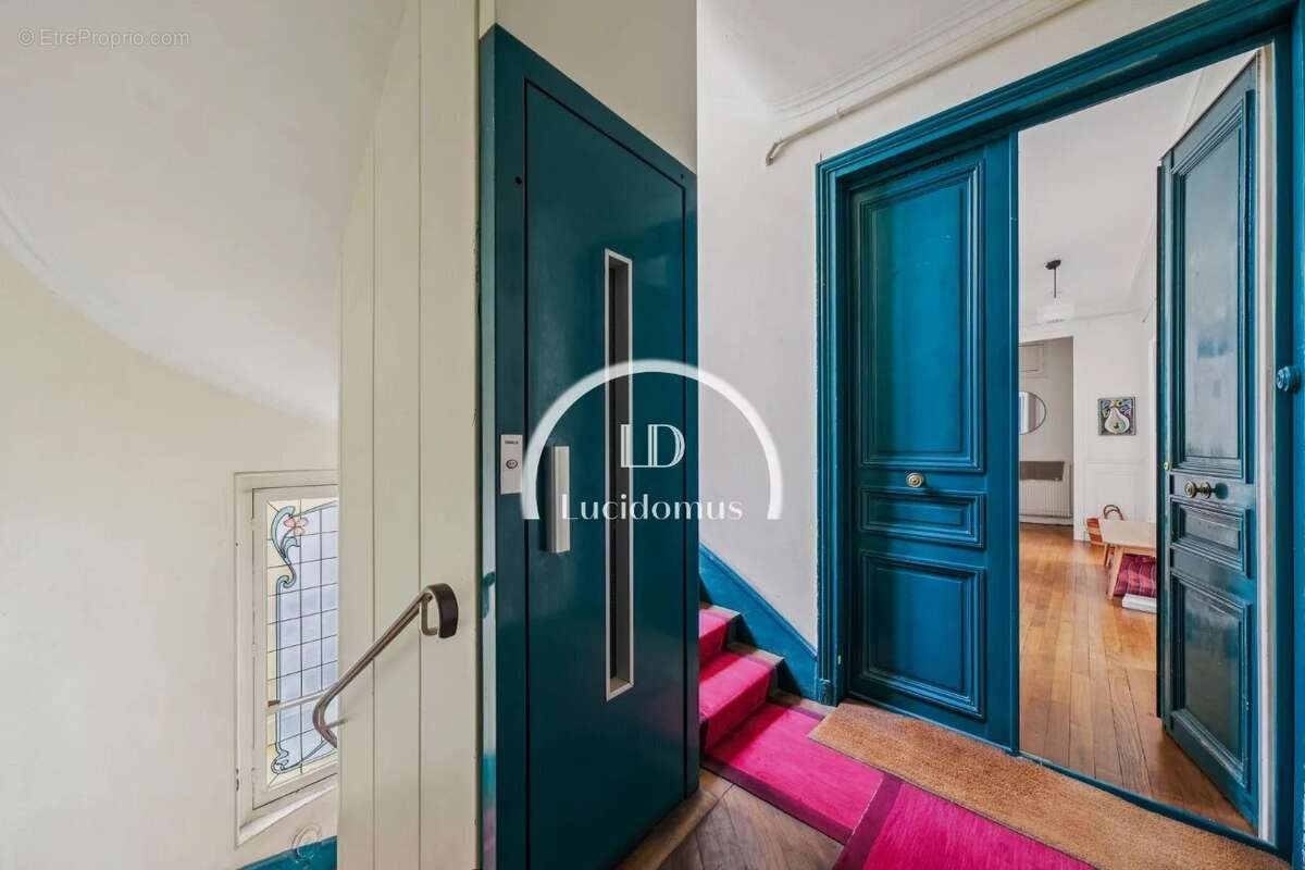 Appartement à PARIS-17E