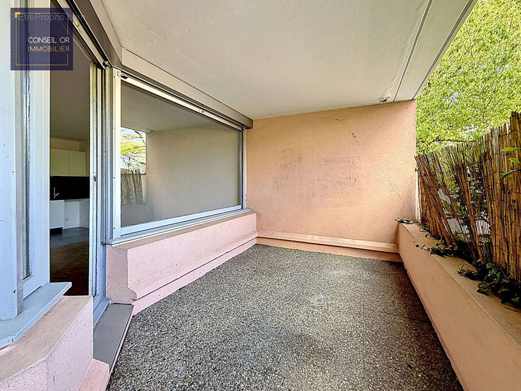 Appartement à SAINT-GENIS-LAVAL