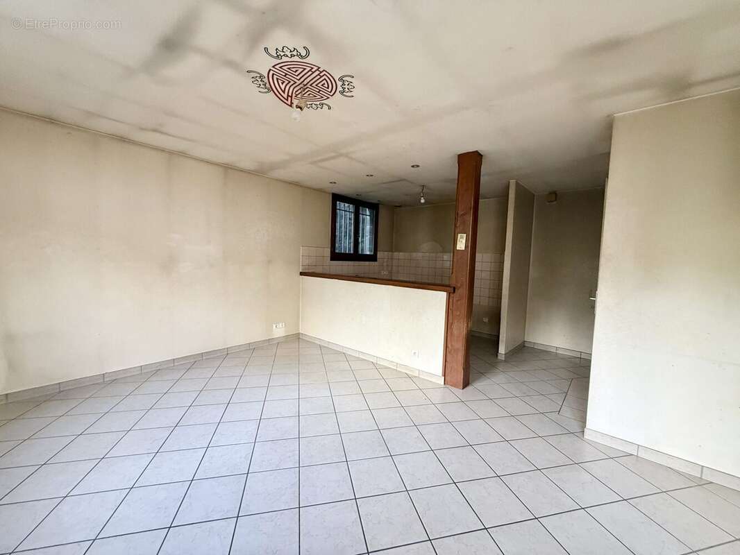 Appartement à BEAUJEU