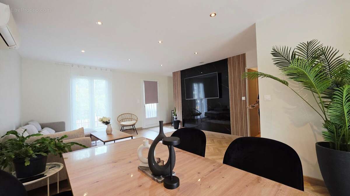 Maison à SAINT-DOULCHARD