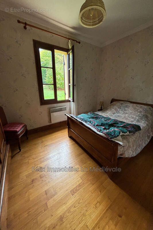 Maison à CARSAC-AILLAC