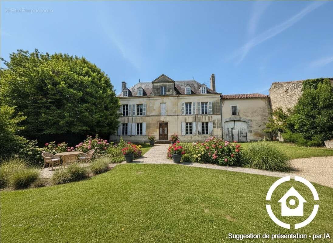Maison à SAINT-MARTIAL-SUR-NE