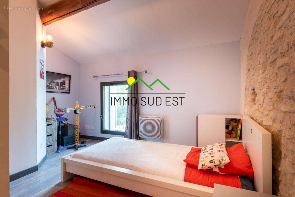 Maison à L&#039;ISLE-SUR-LA-SORGUE