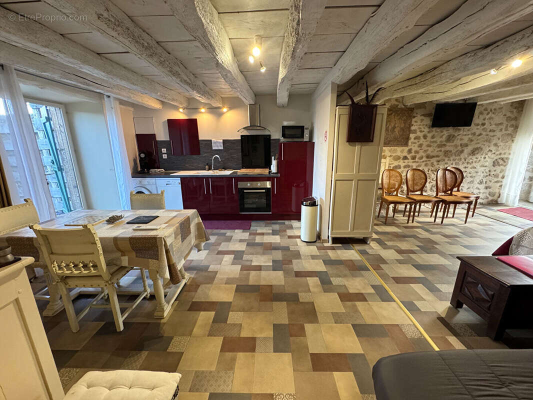 Terrain à AZERABLES