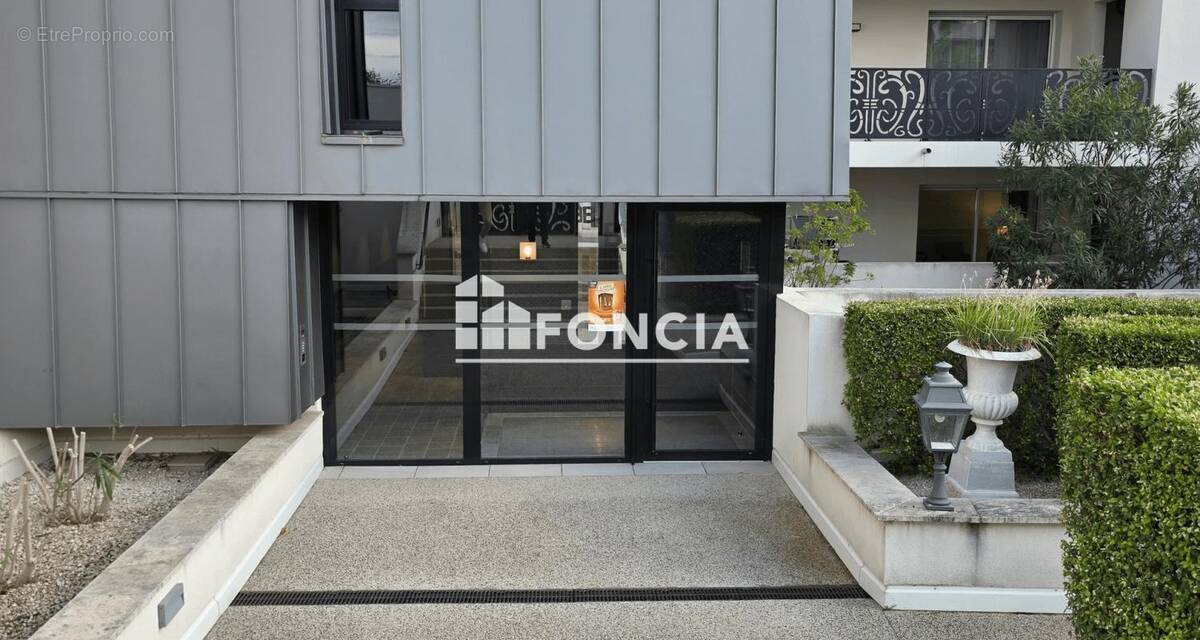 Appartement à LATTES