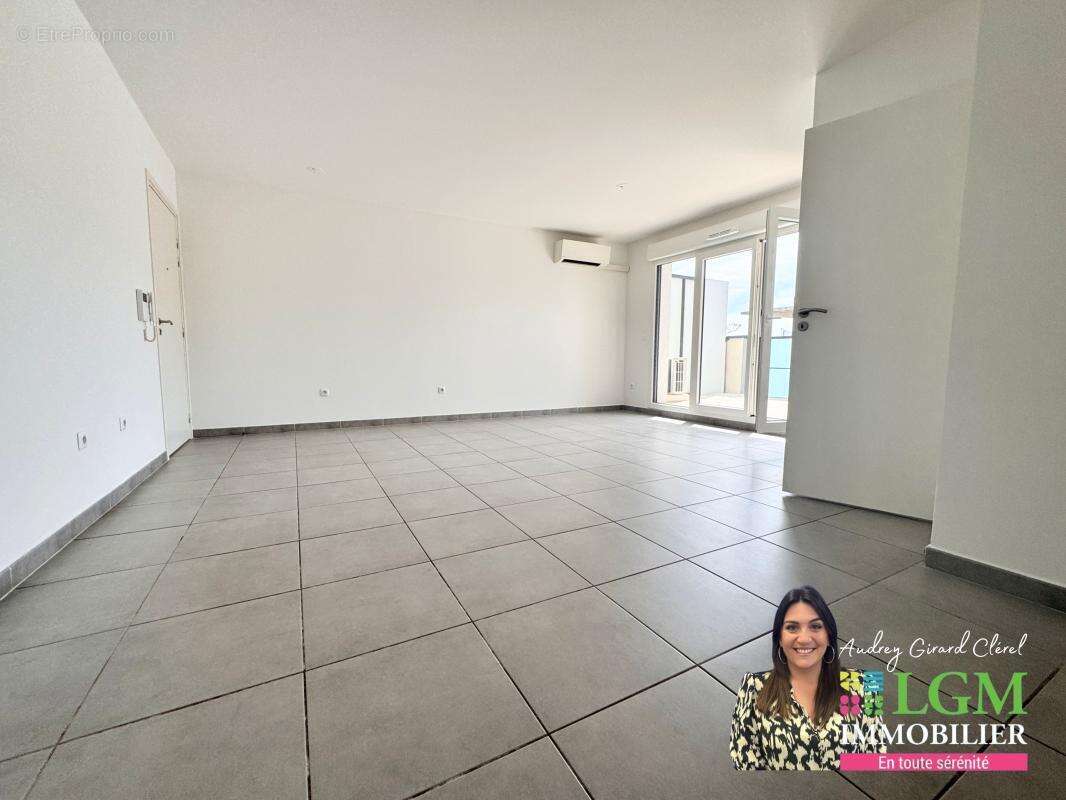 Appartement à SAINT-BRES