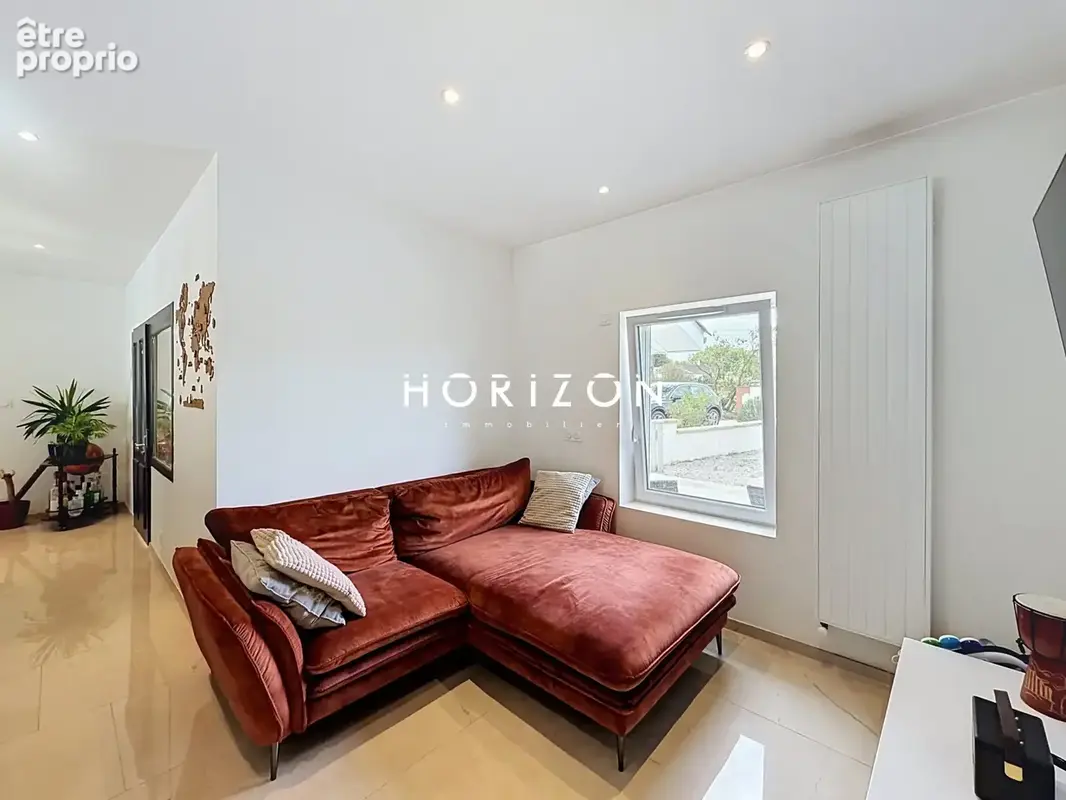 Maison 7 pièces 135 m² à vendre à Montmerle-Sur-Saone (01090) - photo 7