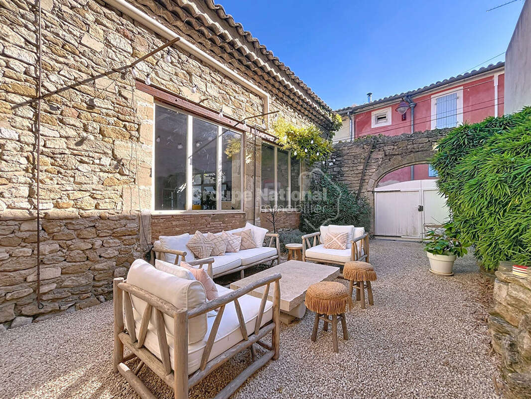 Maison à LA BAUME-DE-TRANSIT