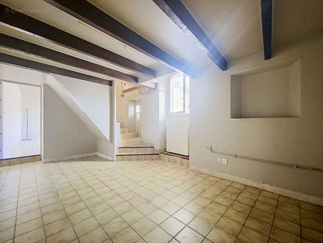 Maison La Seguiniere 5 pièce(s) 873m2 - photo 4