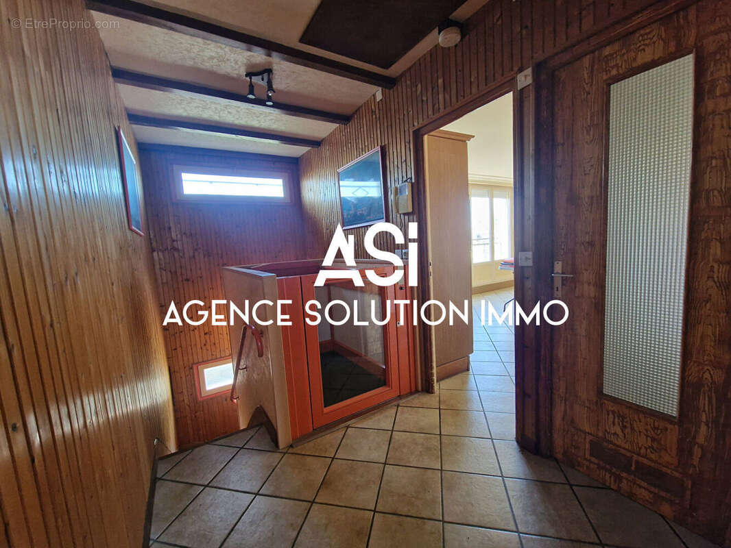 Maison à SAINT-PIERRE-LA-COUR