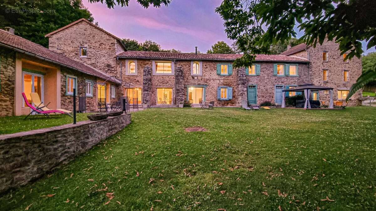 Domaine de caractère de 680 m² , 4,6 ha,  deux piscines et à 20 min de Carcassonne - photo 17