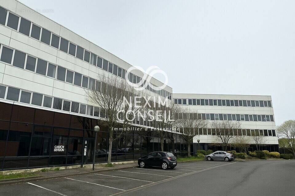 Commerce à GENNEVILLIERS