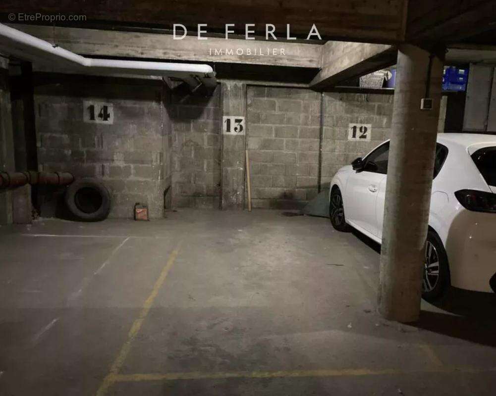 Parking à PARIS-14E