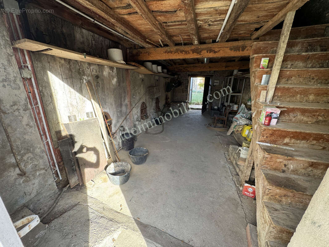 Maison avec piscine et hangar - photo 28