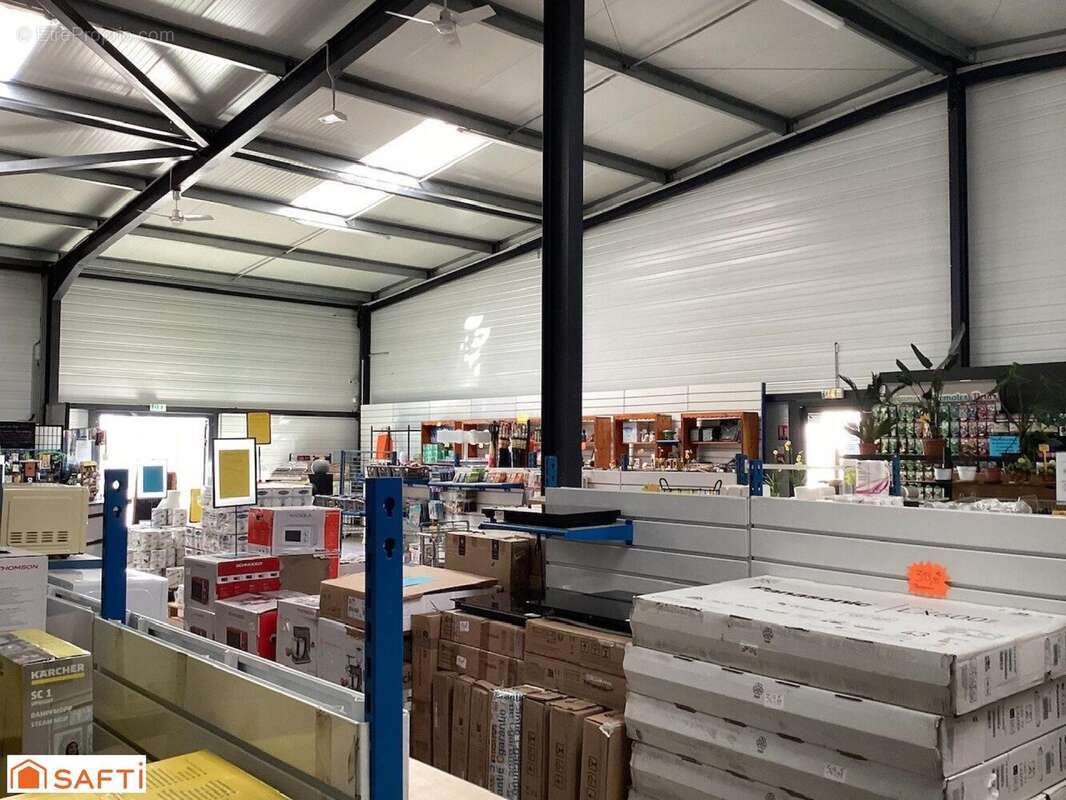 Photo 9 - Commerce à SAINT-SEURIN-SUR-L'ISLE