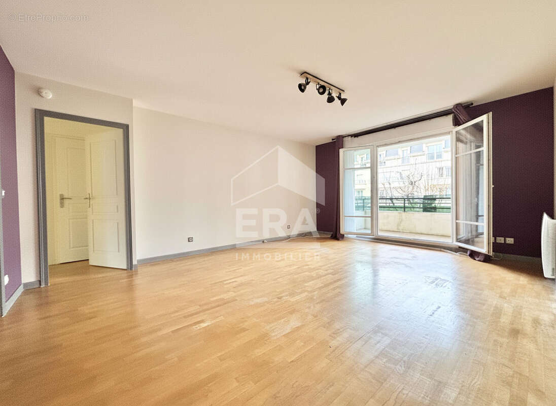 Appartement à EMERAINVILLE
