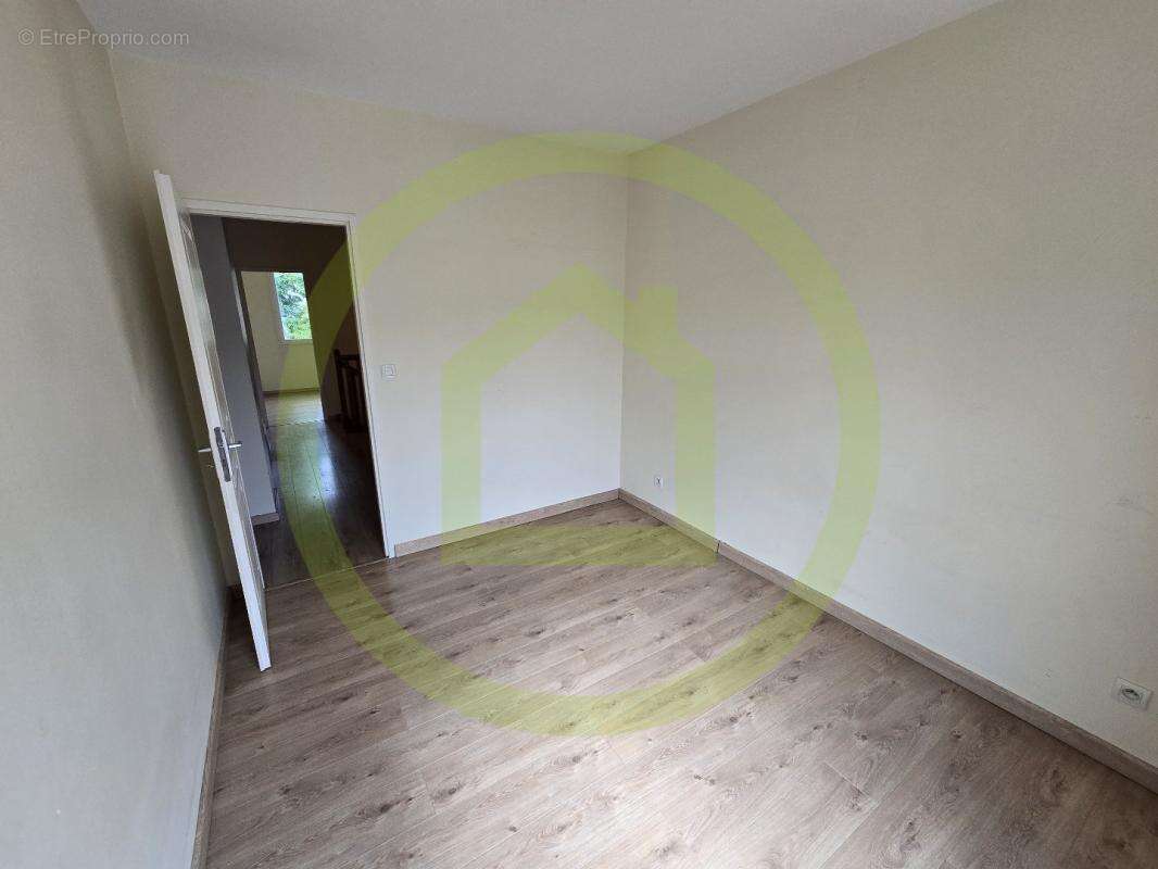 Appartement à SAINT-JEAN-DE-LA-RUELLE