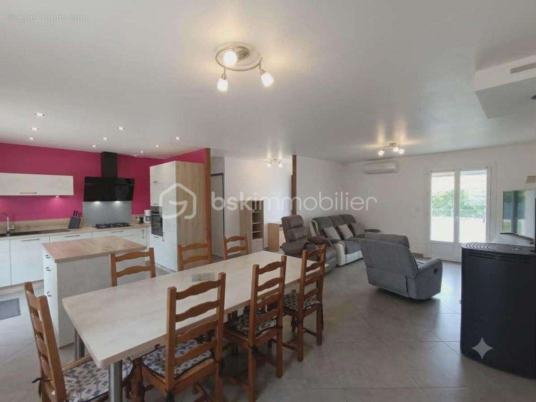 Maison avec garages - photo 2