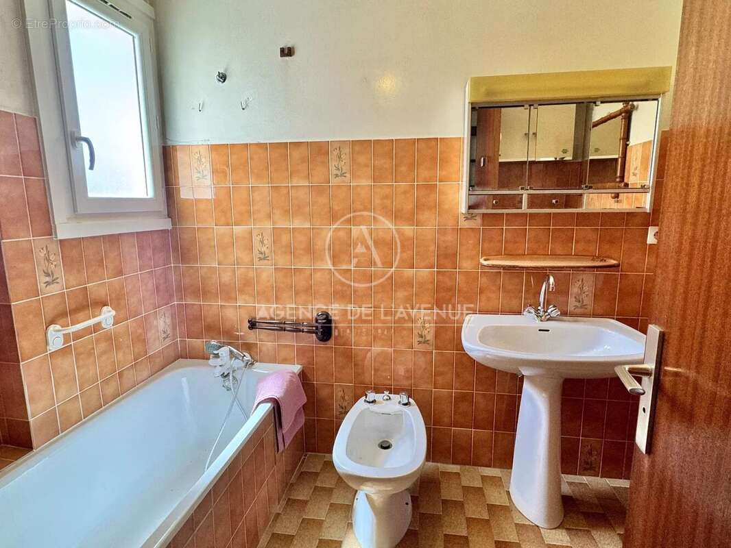 Appartement t3 83500 la seyne sur mer - photo 6