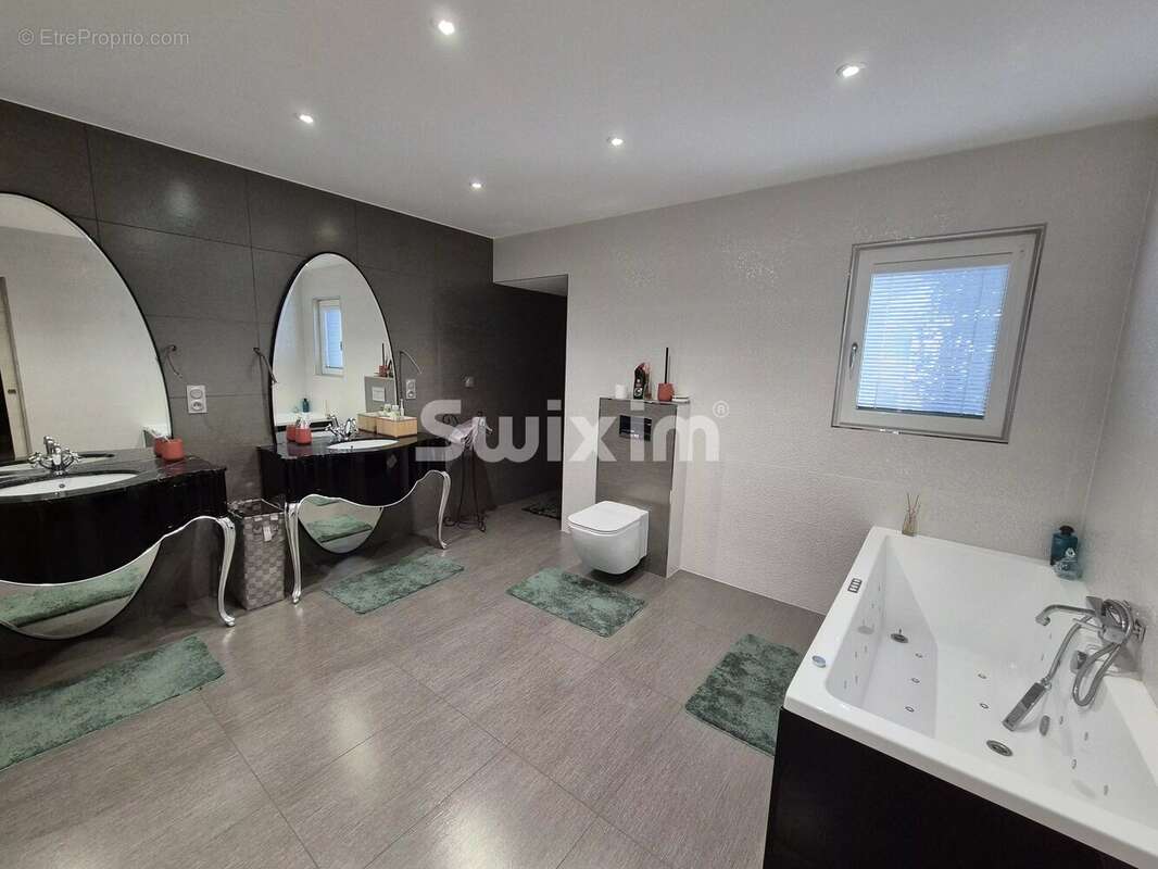 Maison à MONT-SOUS-VAUDREY