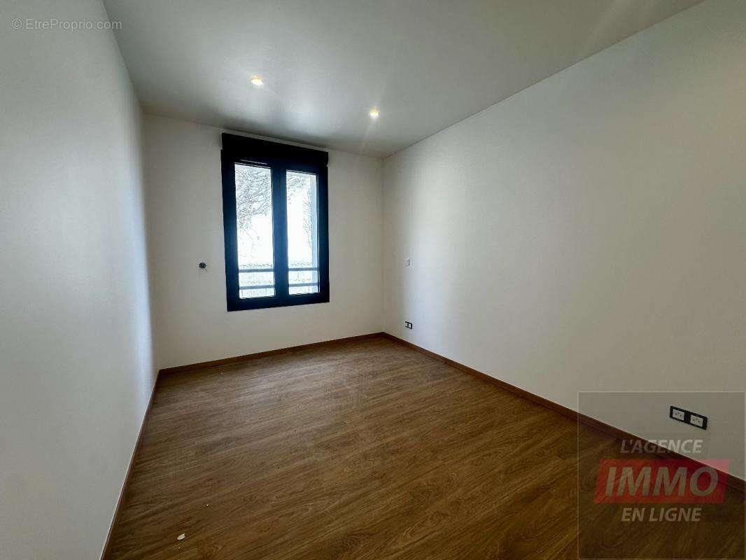 Maison 192 m² à Goussainville  - photo 7