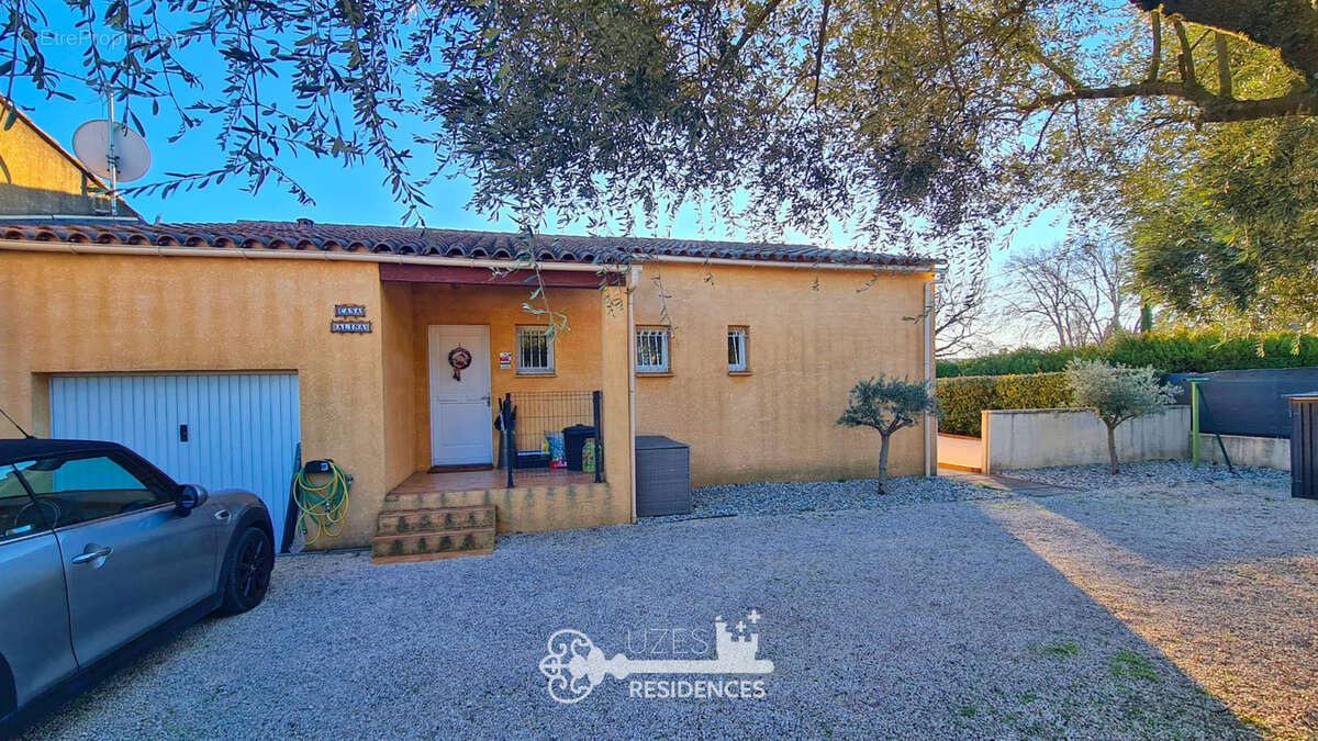 Maison à MONTAREN-ET-SAINT-MEDIERS