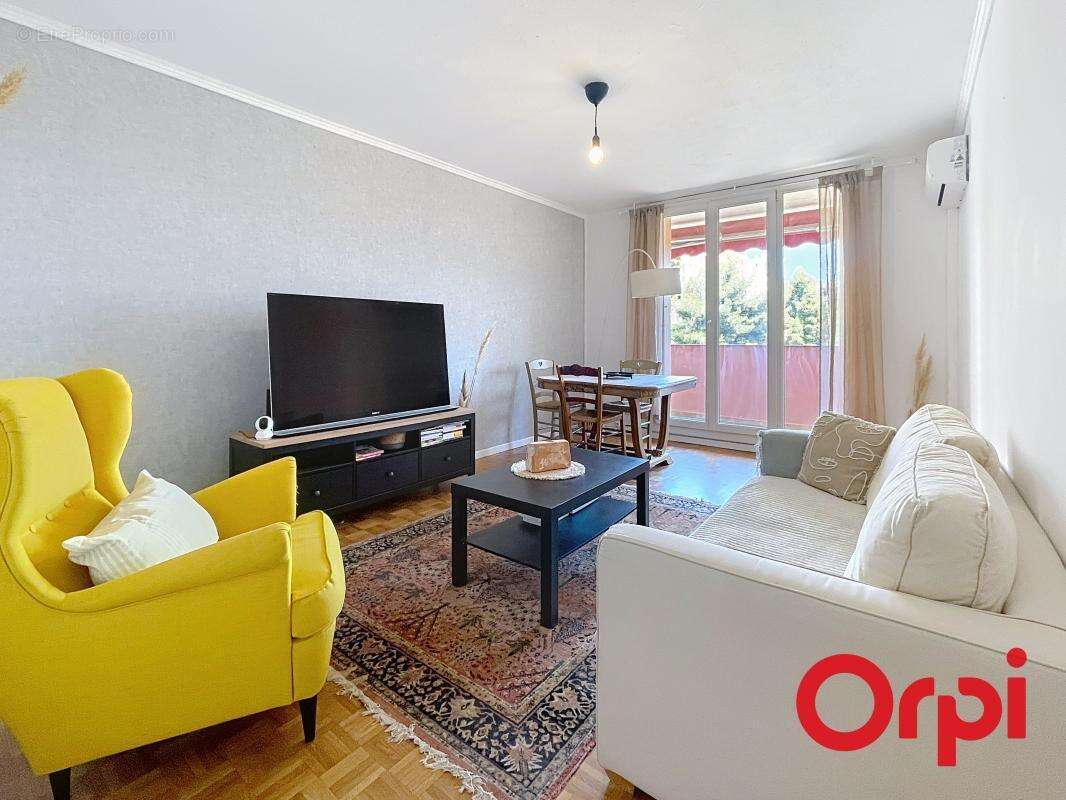 Appartement à MARSEILLE-11E