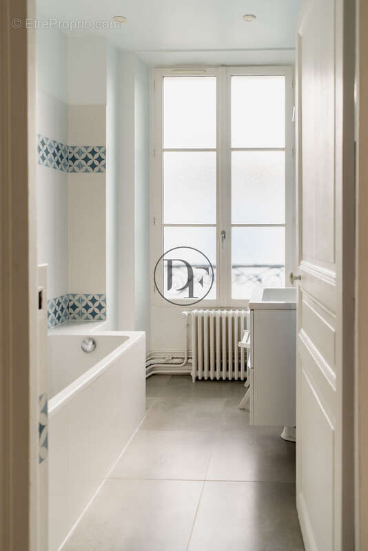 Maison à FONTAINEBLEAU