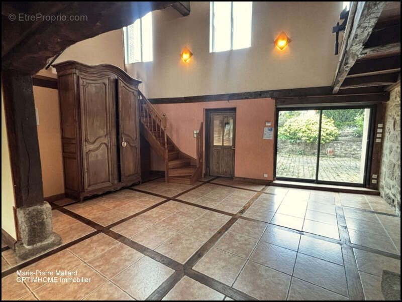 Maison familiale de 7 pièces à BOURGANEUF (23) - photo 5