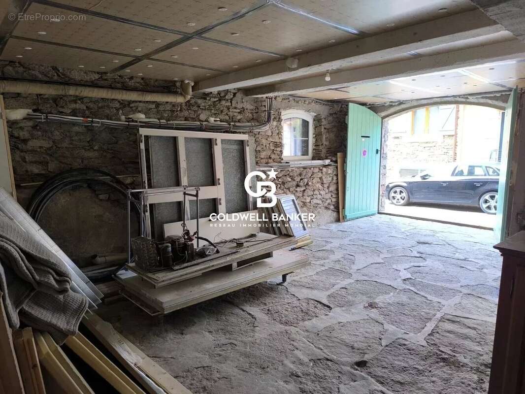 Maison à LA GARDE-FREINET