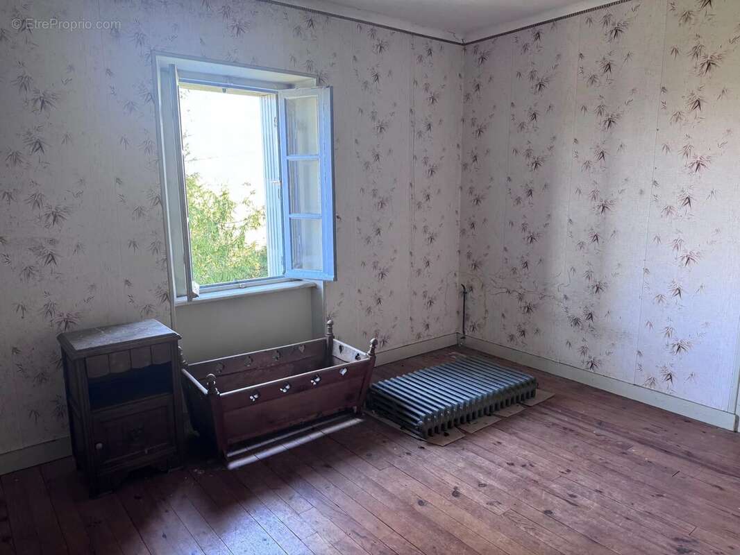 Maison à SAINT-SEGAL