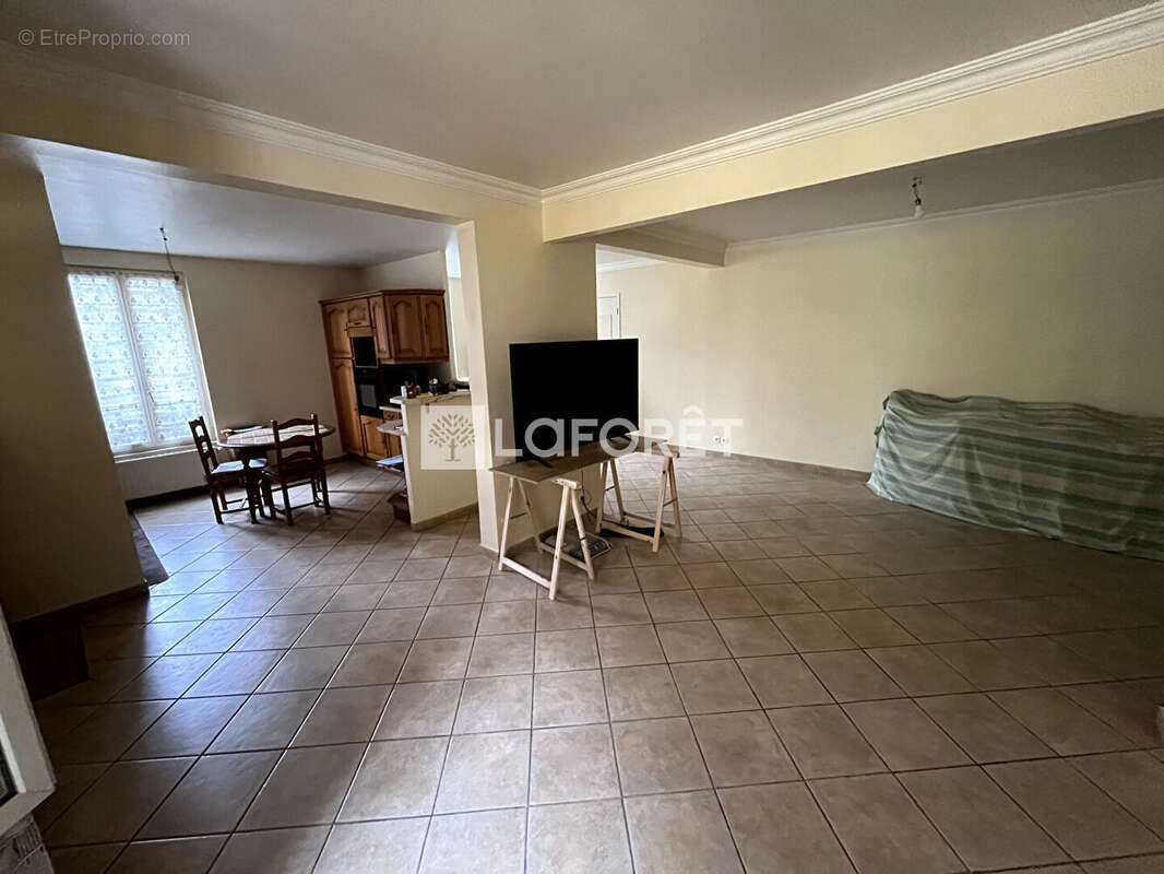 Maison à LES MUREAUX